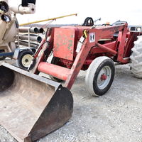 IHC 574 w/ Loader, 1690 actual hrs., Paul Roberts (309) 337-9262